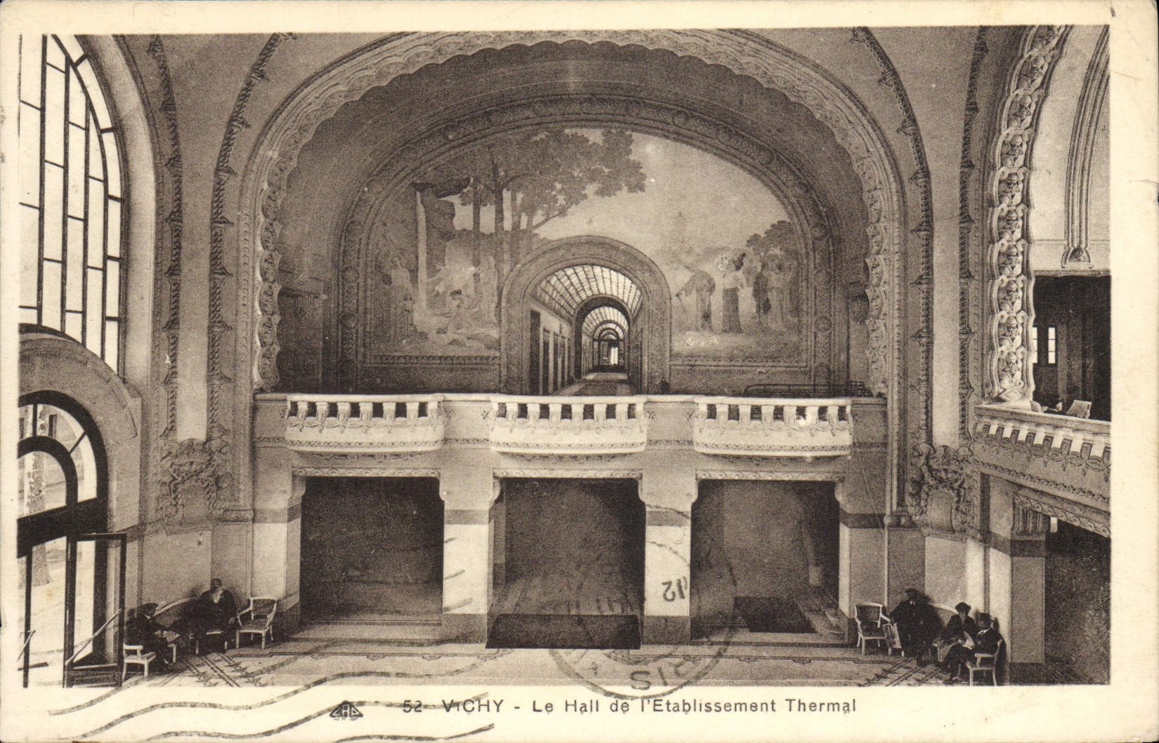 CPA Vichy Le Hall De I'Etablissement Thermal