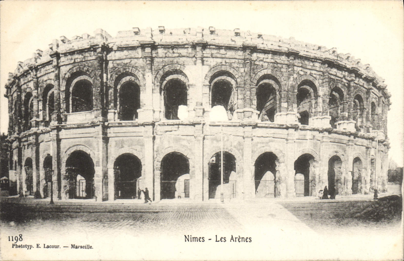 CPA Nimes Les Arenes