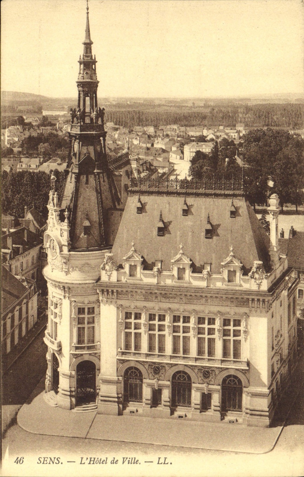 CPA Sens L'Hotel de Ville