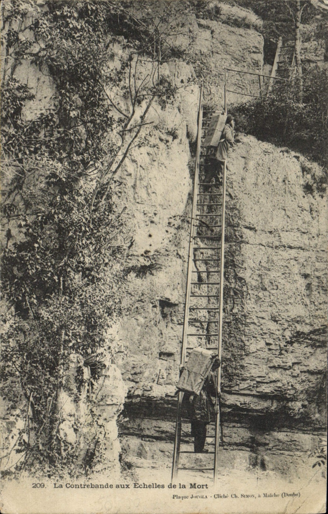 VINTAGE POSTCARD Customs Customs smuggling on the scales of death