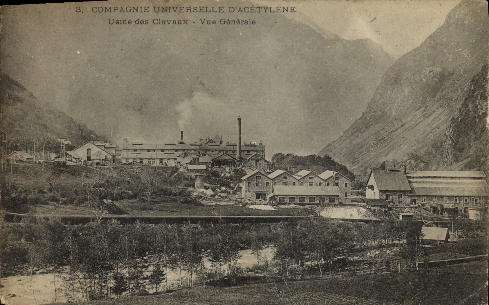 CPA Industrie Usine Compagnie universelle d'Acetylene Usine des Clavaux Vue generale