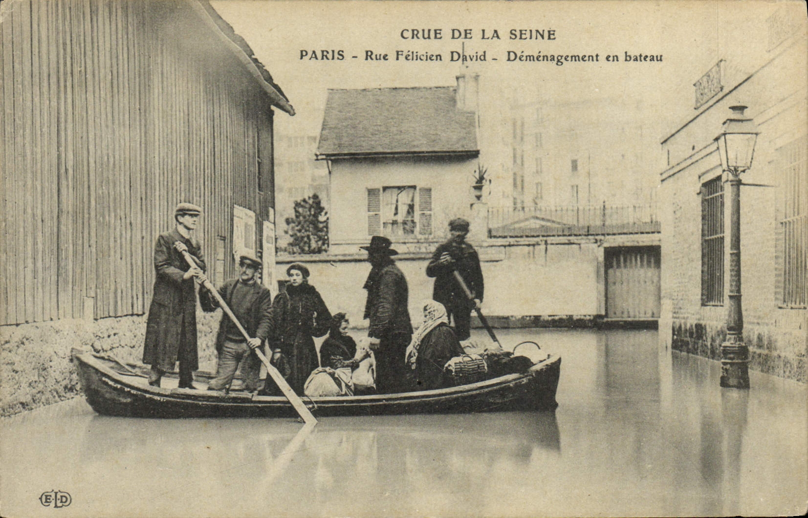 CPA Paris Crue de la Seine Rue Felicien David Demenagement en bateau
