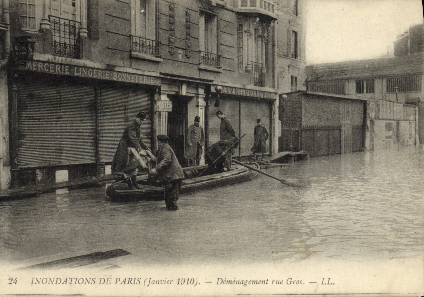 CPA Inondations de Paris Janvier 1910 Demenagement Rue Gros