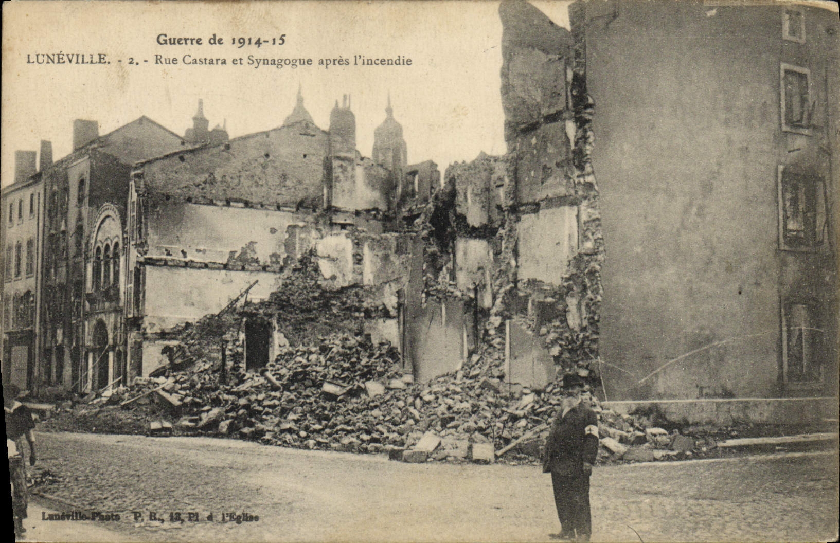 VINTAGE POSTCARD Jewish Judaica Luneville Street Castara and synagog after the Militaria fire