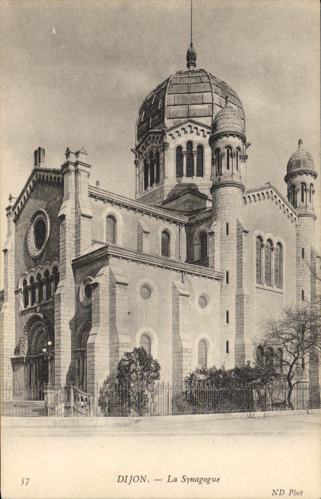 CPA Judaica Juif Dijon La synagogue