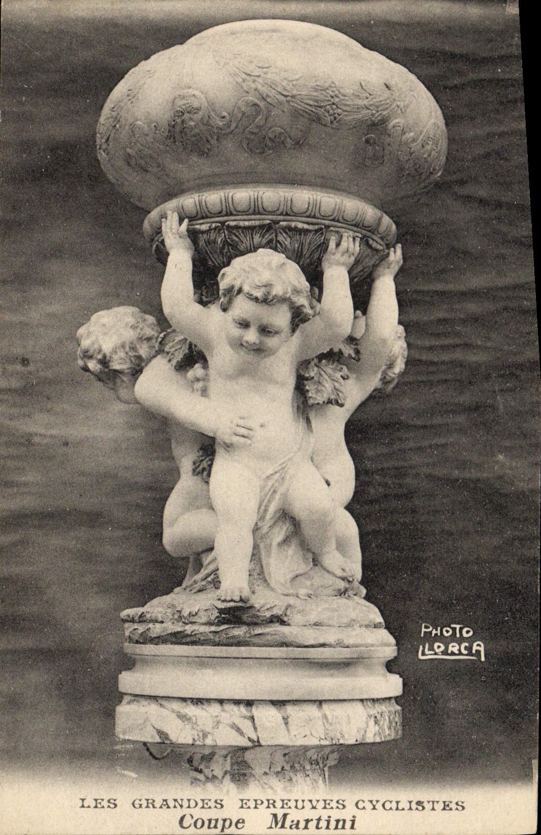 La POSTAL Velo de la VENDIMIA completa un ciclo completando un ciclo el gran cupé Martini de los ciclistas de las pruebas