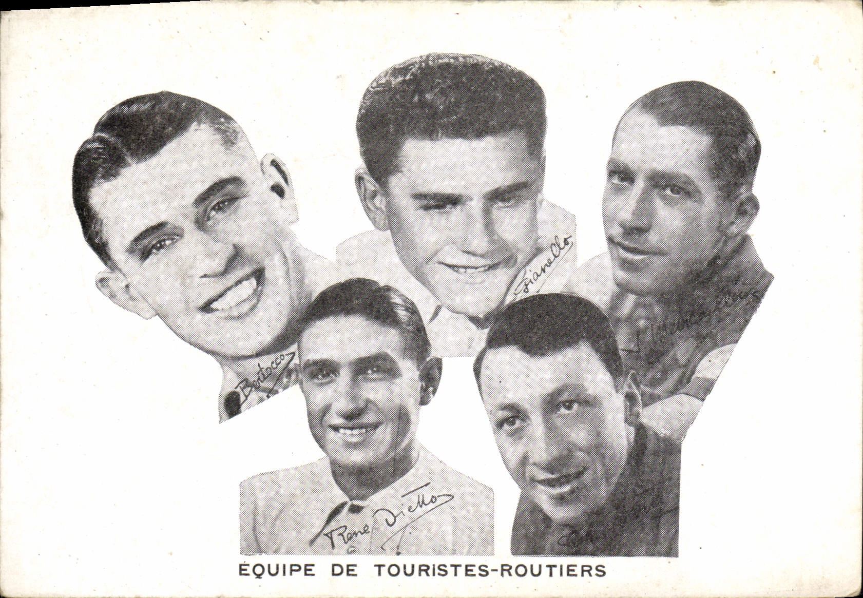 CPA Velo Cycle Cyclisme Equipe de touristes routiers 