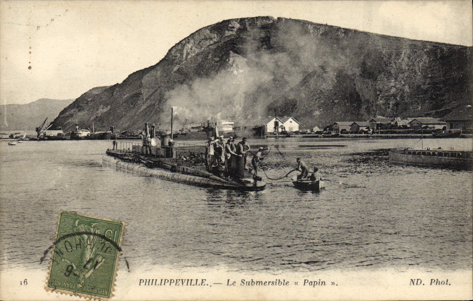 CPA Bateau Sous marin Sous-marin Philippeville Papin Algerie