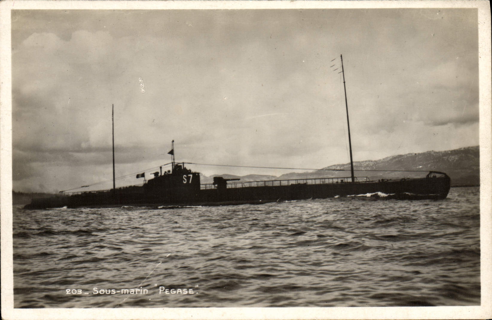 VINTAGE POSTCARD Boat Underwater Submarine PEGASE