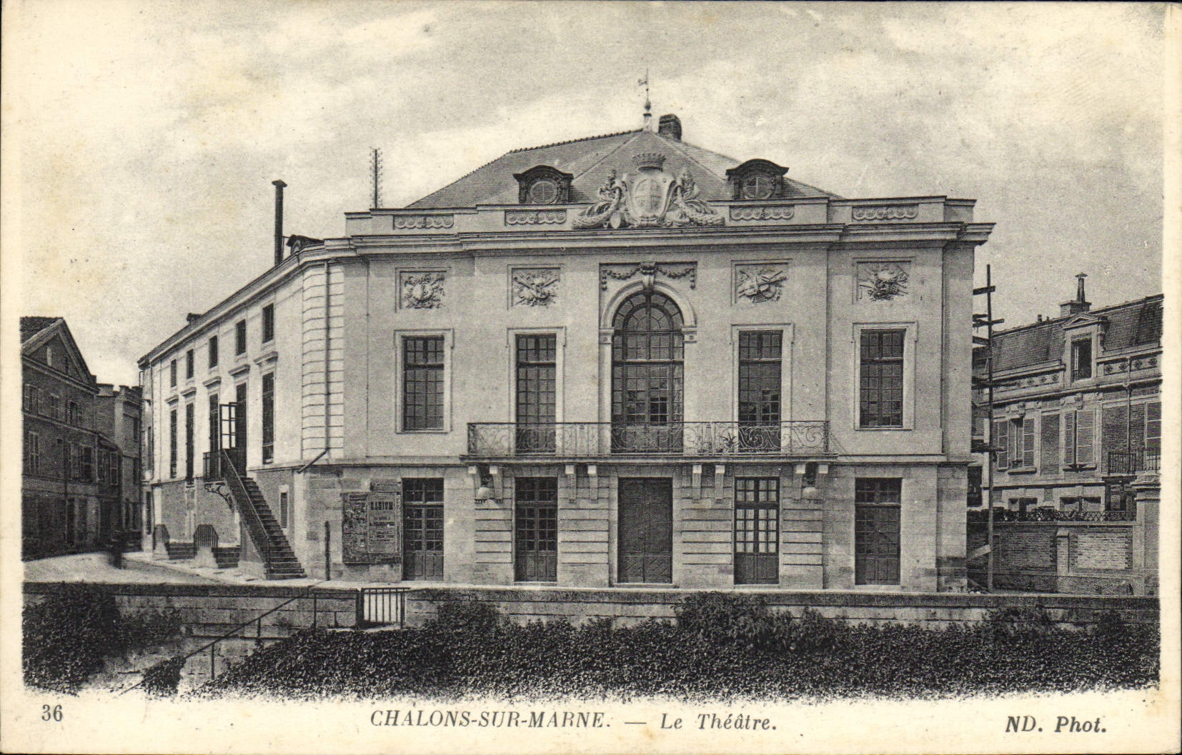 CPA Chalons sur Marne Le theatre 