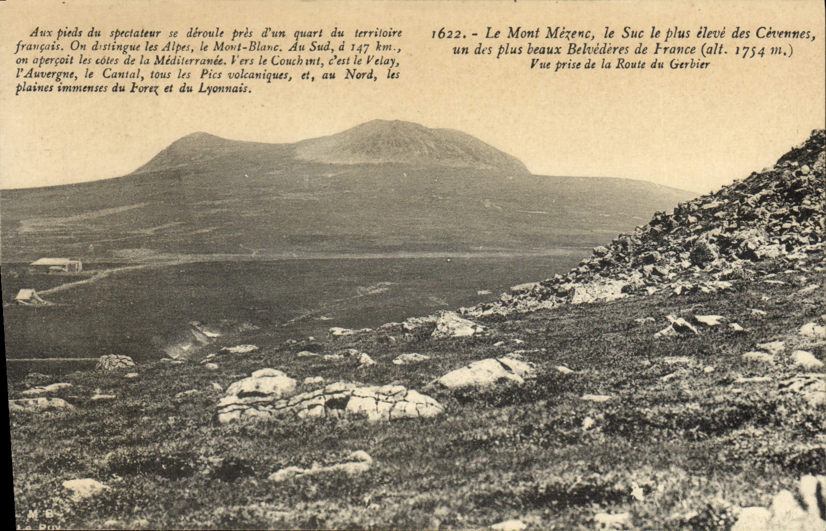 CPA Mont Mezenc Le Suc le plus eleve des Cevennes Vue prise de la route du Gerbier 