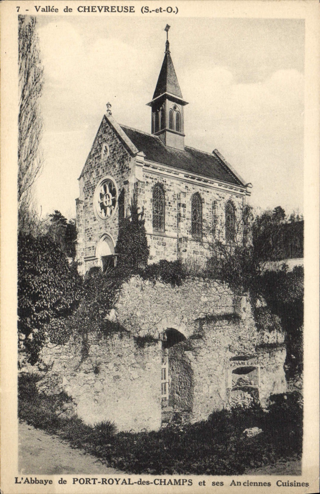 VINTAGE POSTCARD Vallée de Chevreuse Abbey of Royal Port of the Fields and its old kitchens