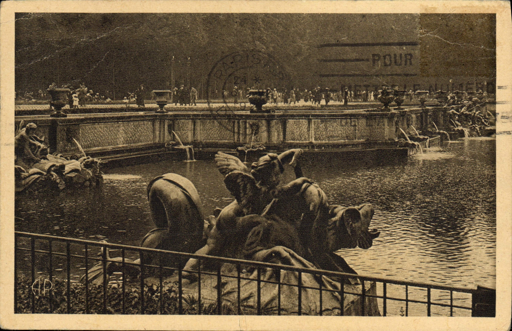 POSTAL Versalles de la VENDIMIA el parque el lavabo de Neptuno