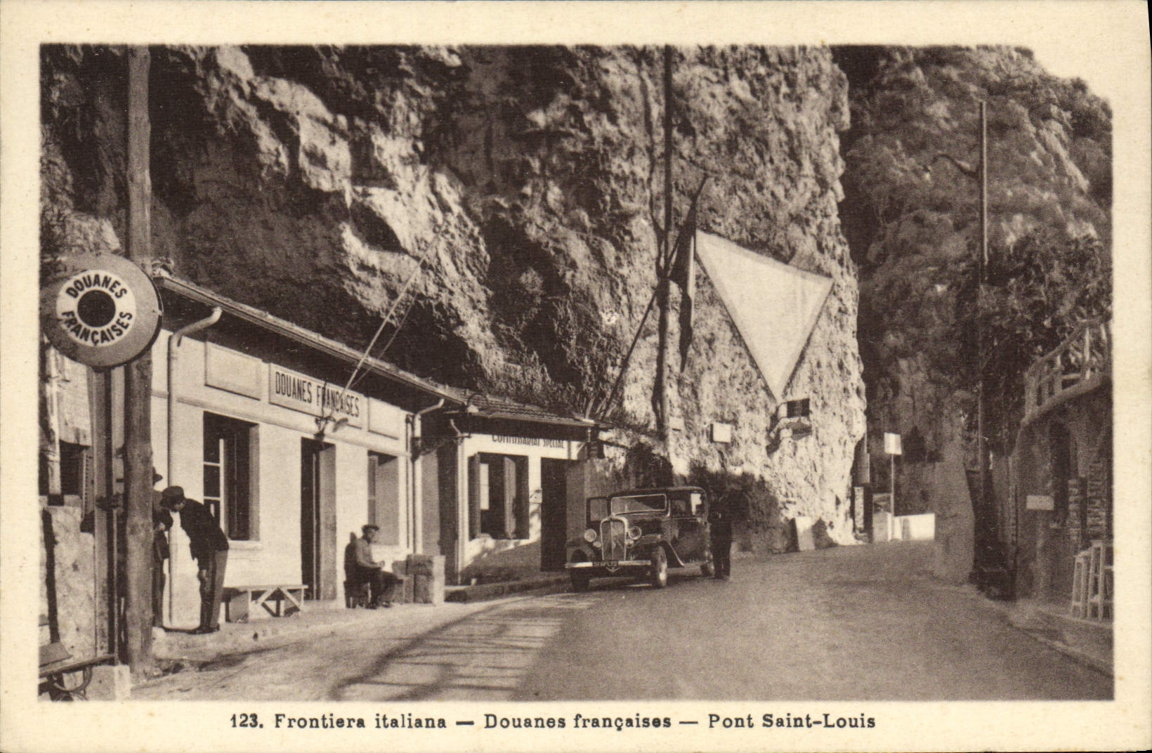 CPA Douanes francaises Pont Saint louis