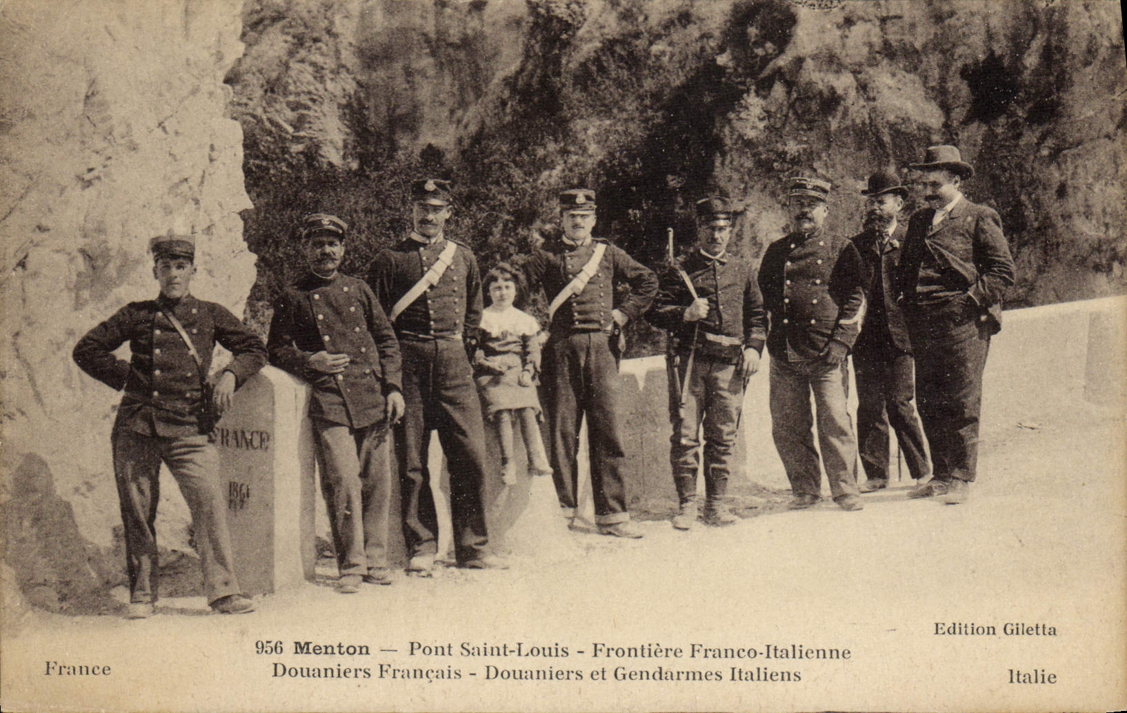 CPA Douanes Menton Pont Saint Louis Frontiere franco italienne Douaniers francais gendarmes italiens