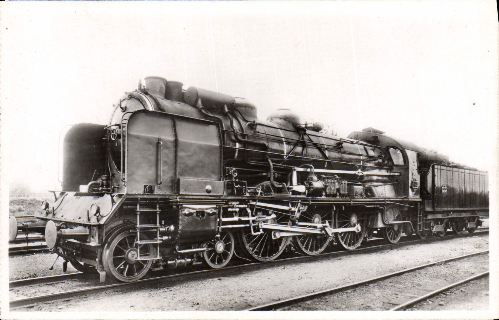 VINTAGE POSTCARD Train Engine PLM E 67