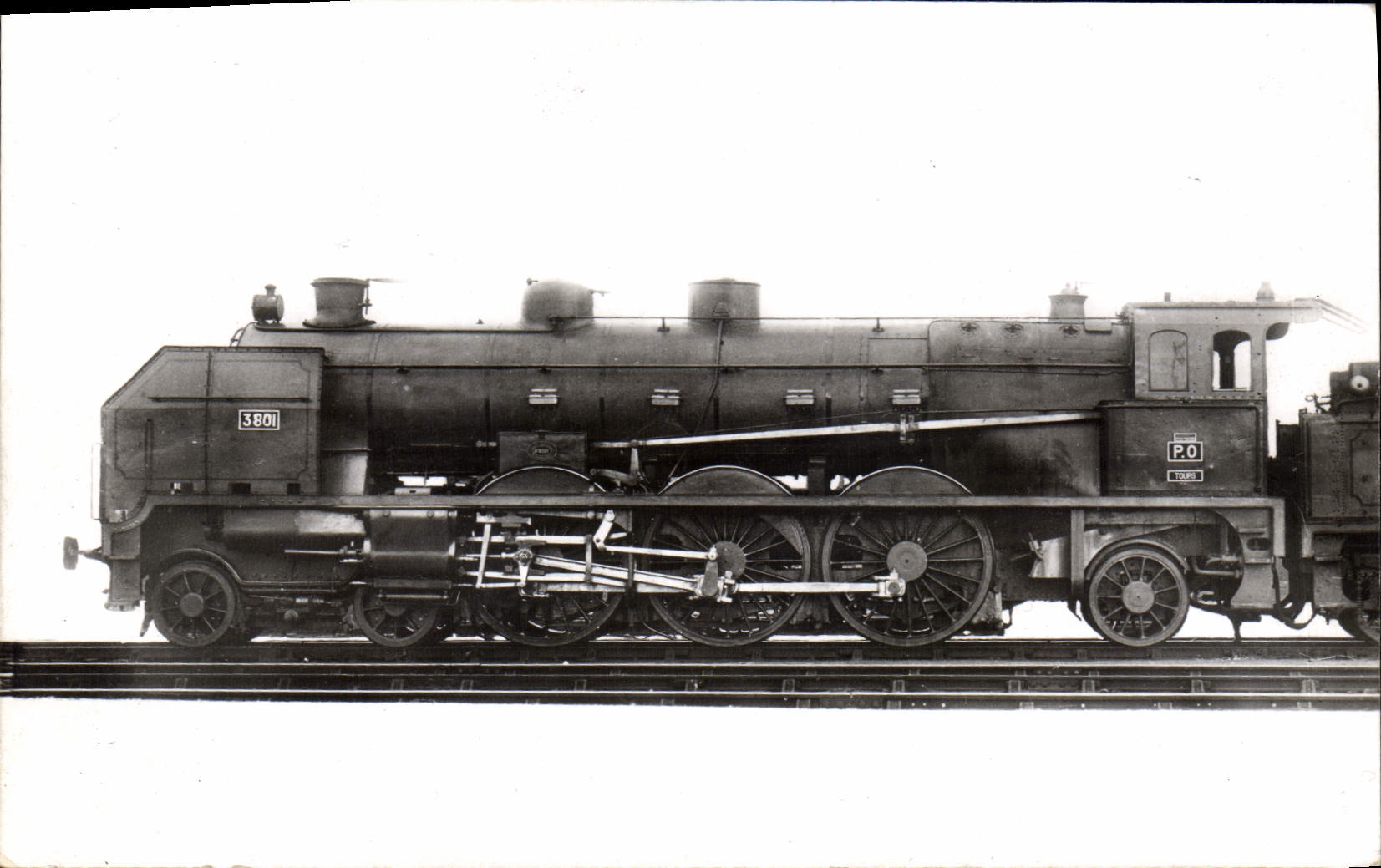 VINTAGE POSTCARD Train Engine PO D48