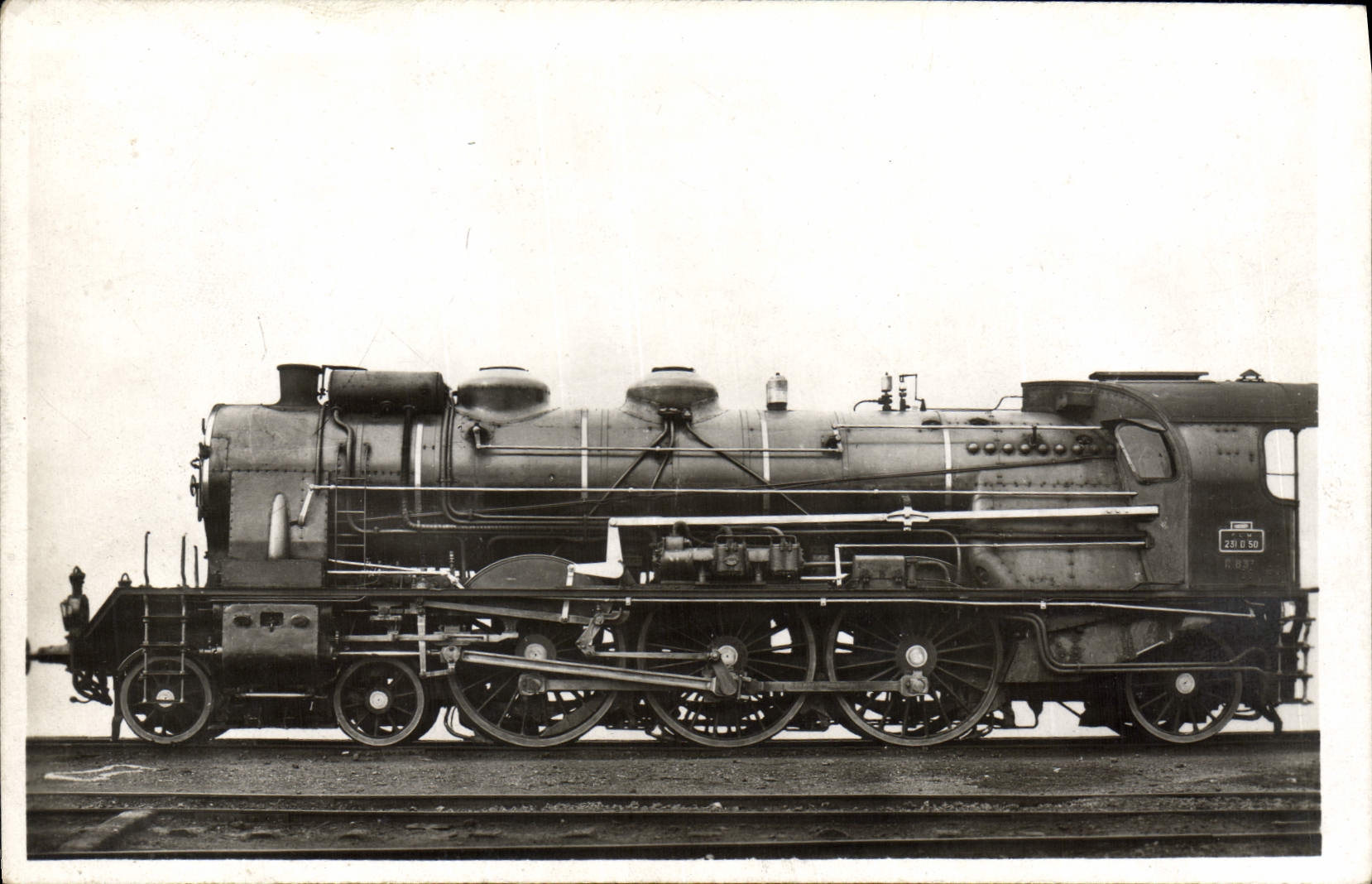 VINTAGE POSTCARD Train Engine PLM E68