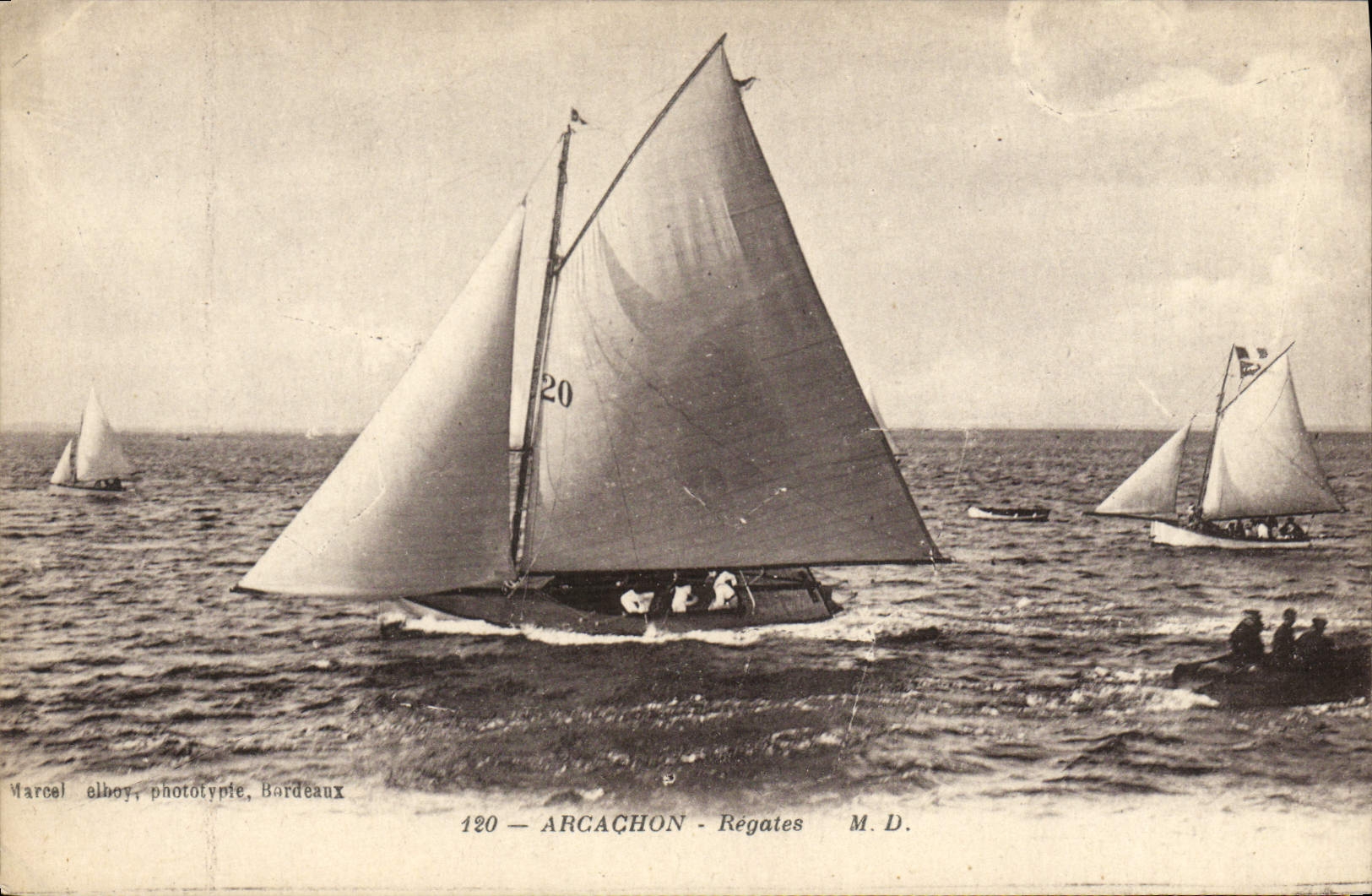 VINTAGE POSTCARD Sailing Boat Arcachon Regattas