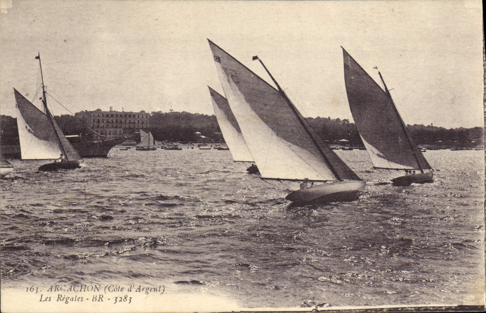 CPA Bateau Voilier Arcachon Les regates