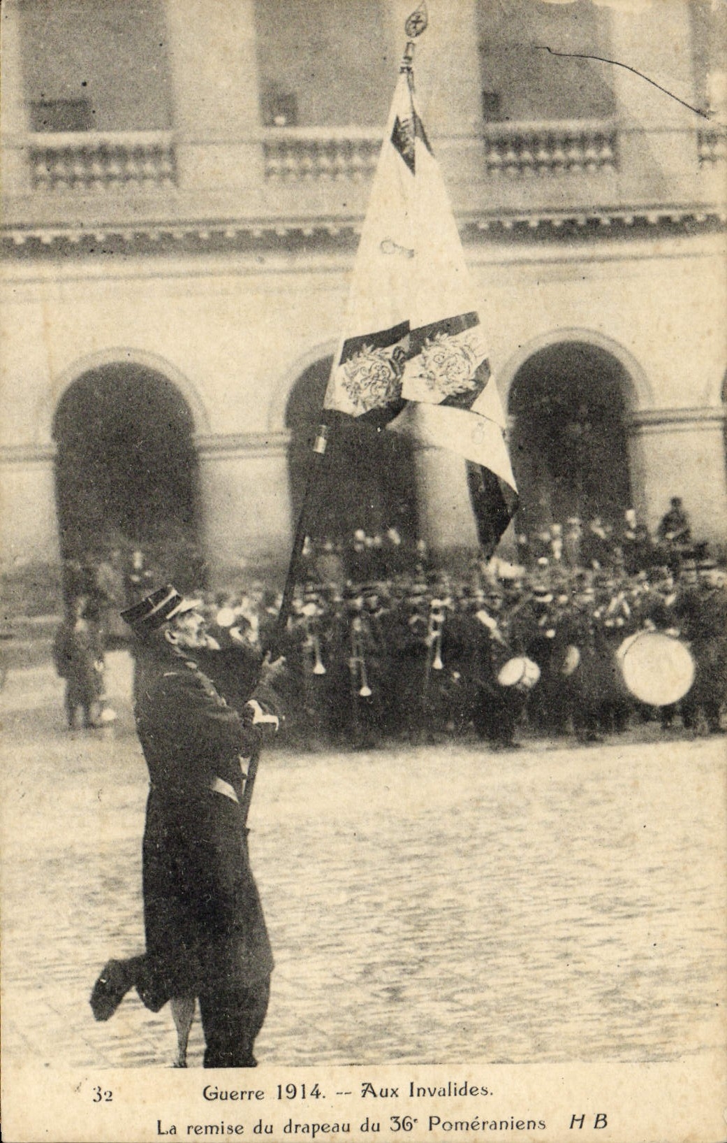 VINTAGE POSTCARD Militaria Paris With the Invalids handing-over of the flag of the 36eme Pomeraniens