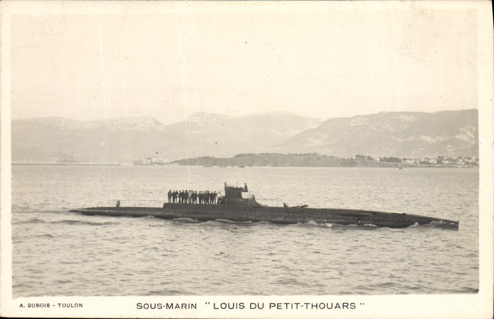 VINTAGE POSTCARD Boat Underwater Submarine Louis of Small Thouars