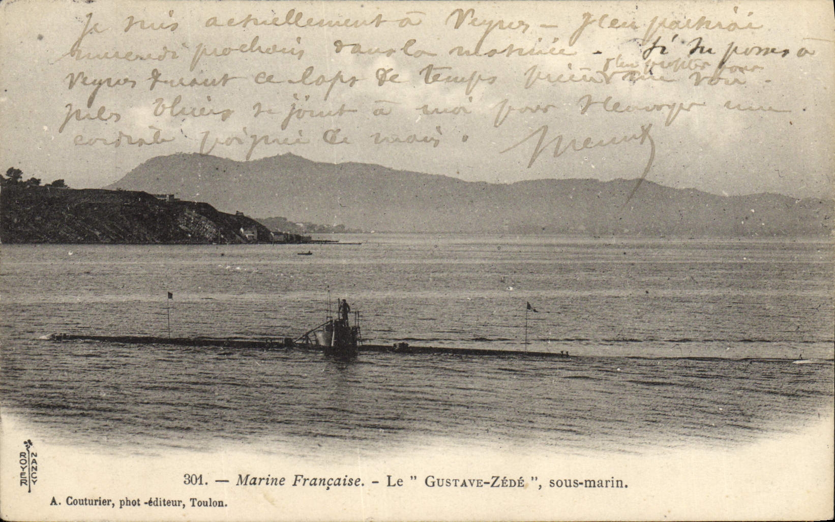 CPA Bateau Sous marin Sous-marin Le Gustave Zele