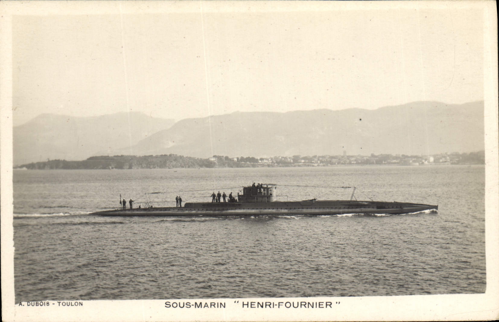 VINTAGE POSTCARD Boat Underwater Submarine Henri Baker