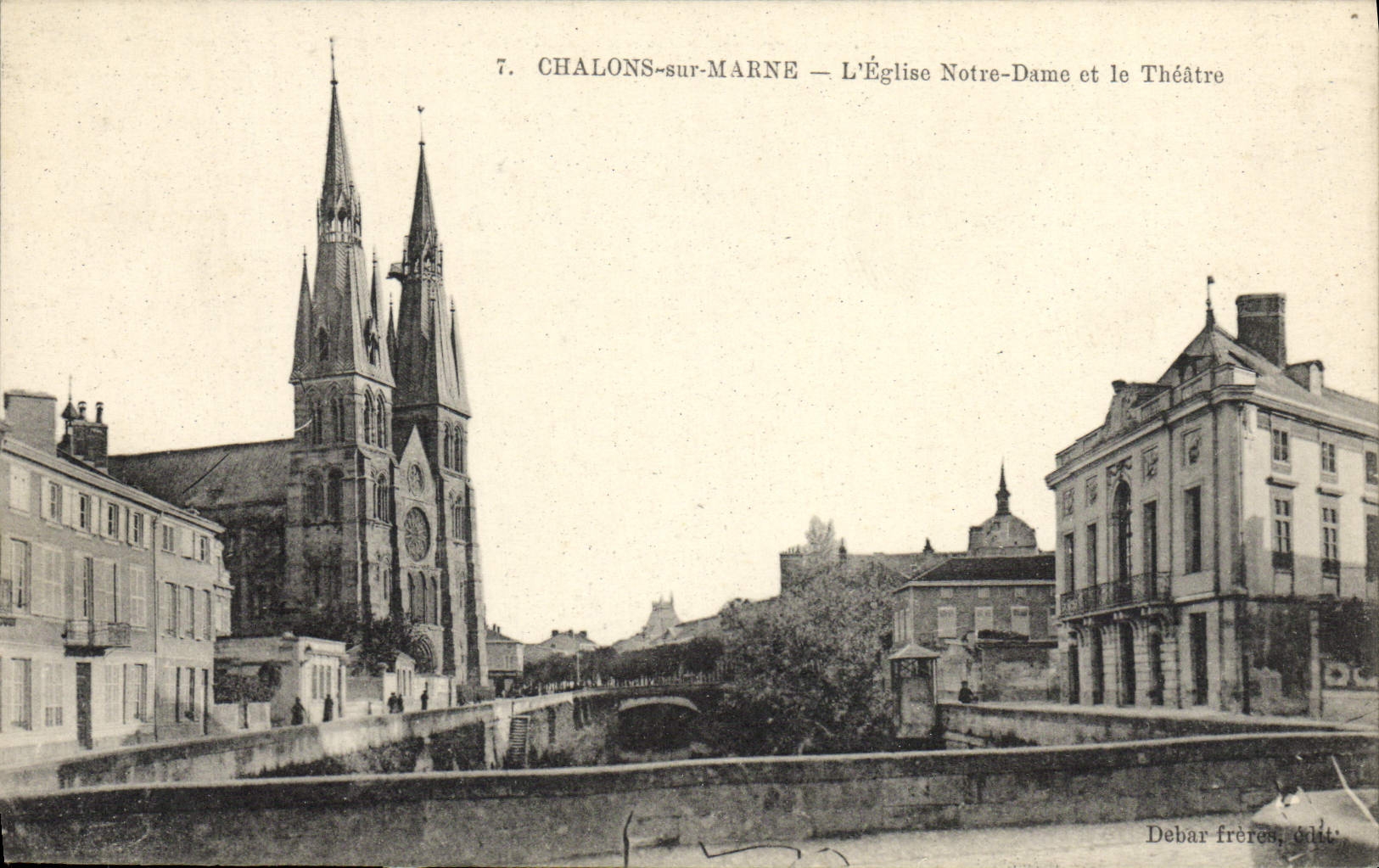 VINTAGE POSTCARD Trawl-nets on the Marne the Notre Dame church and the Theater