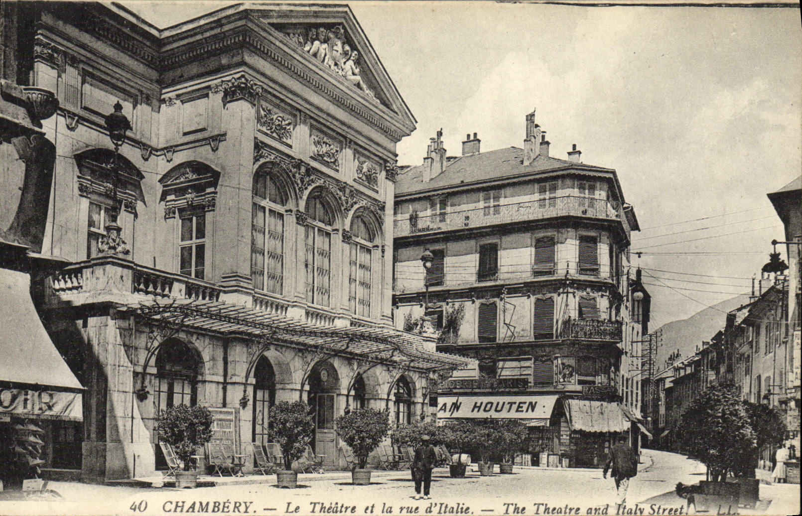 CPA Chambery Le Theatre et la rue d'Italie 