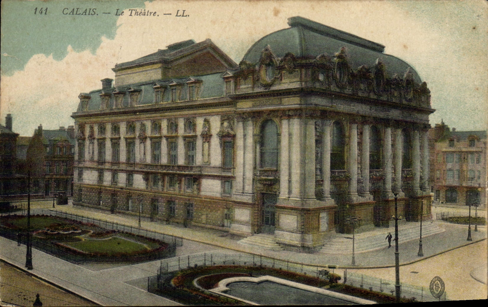 CPA Le Theatre Calais 