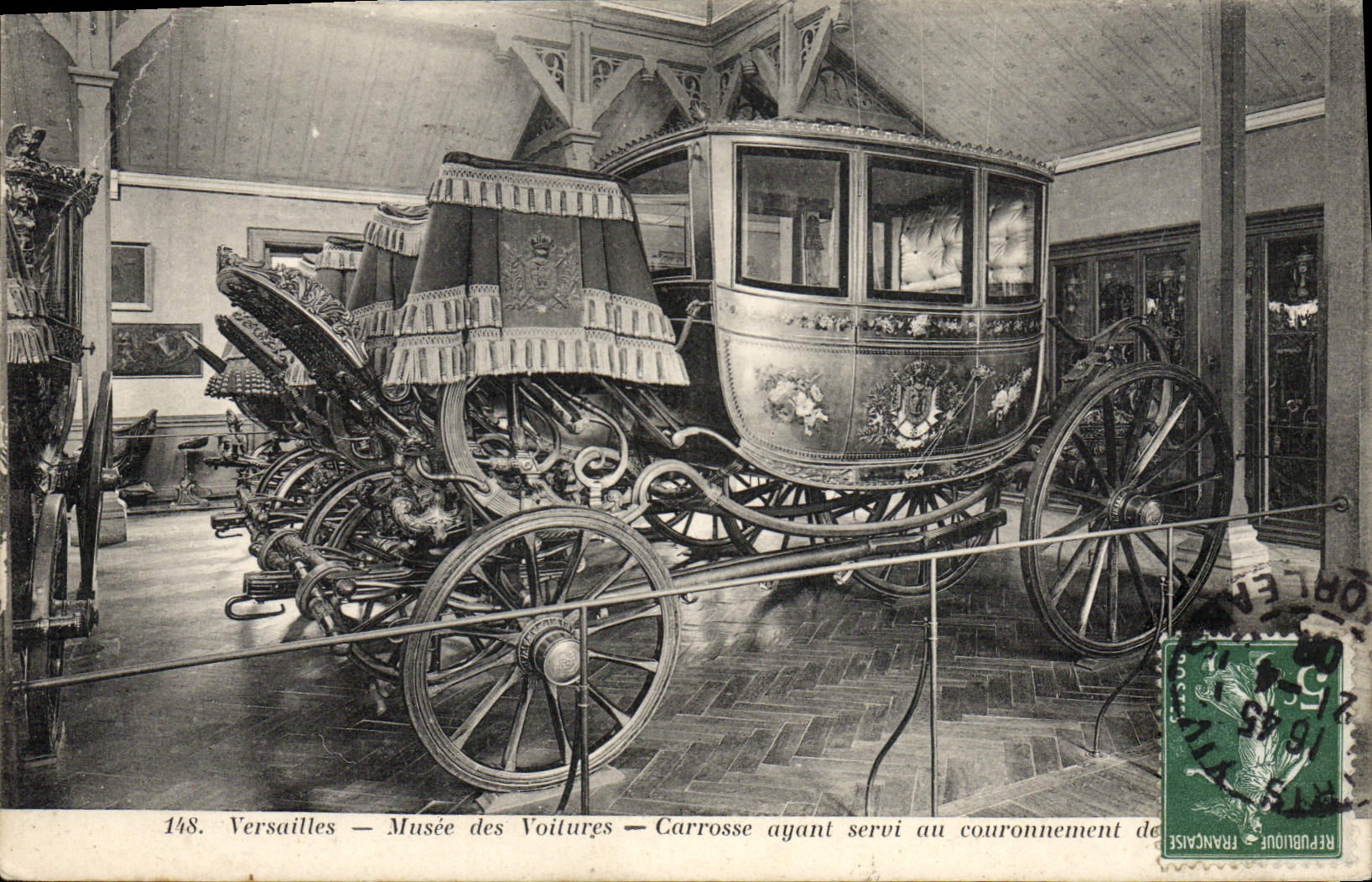 CPA Versailles Musee des voitures Carrosse ayant servi au couronnement 
