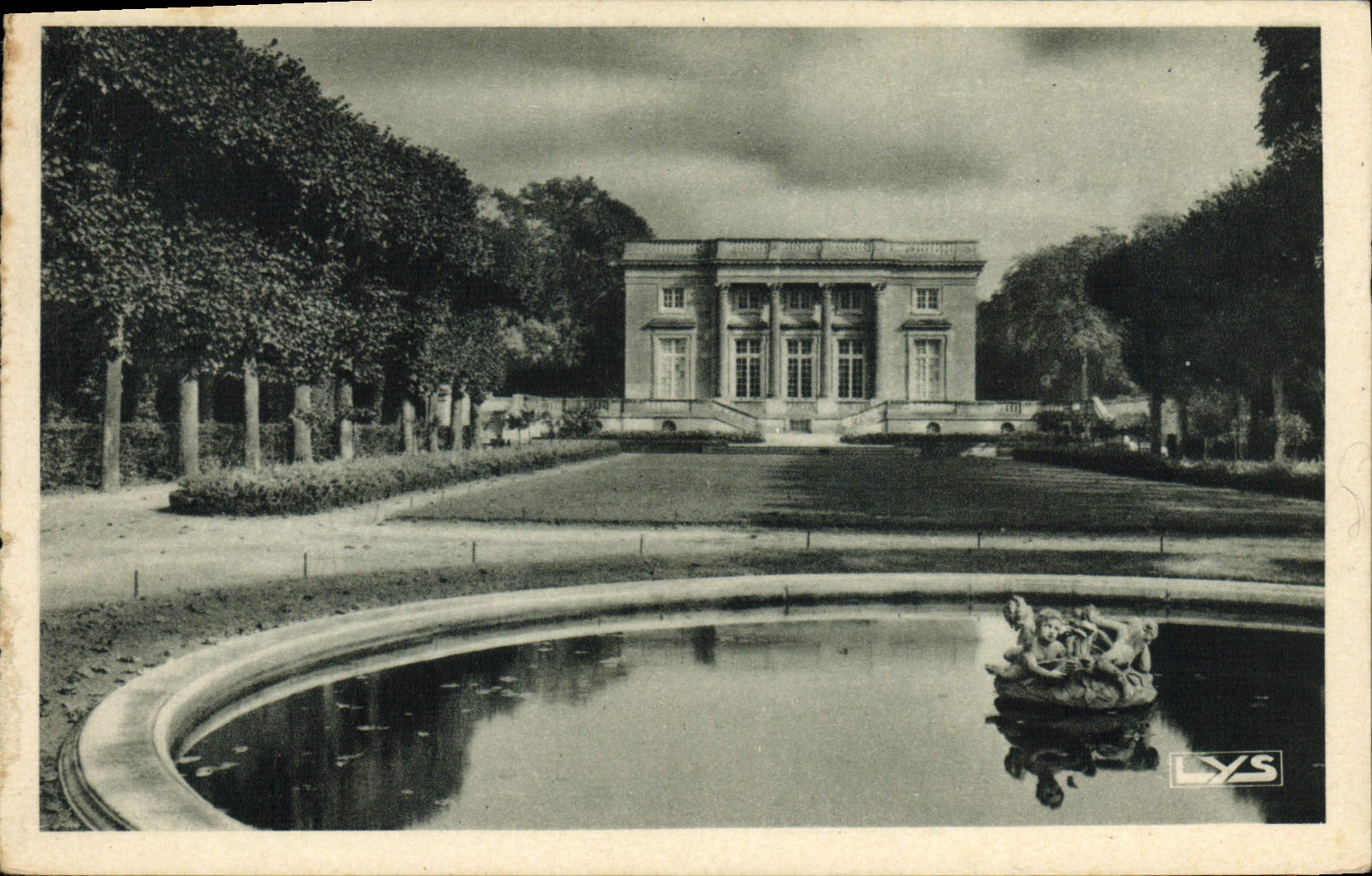 CPA Versailles Palais du Petit Trianon 