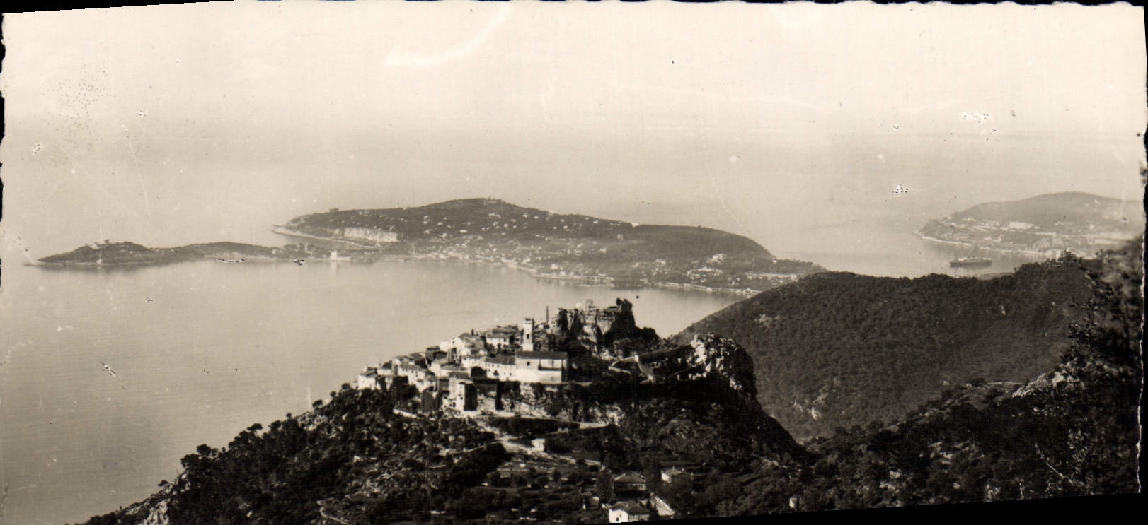 POSTAL Eze de la VENDIMIA y el cabo Ferrat