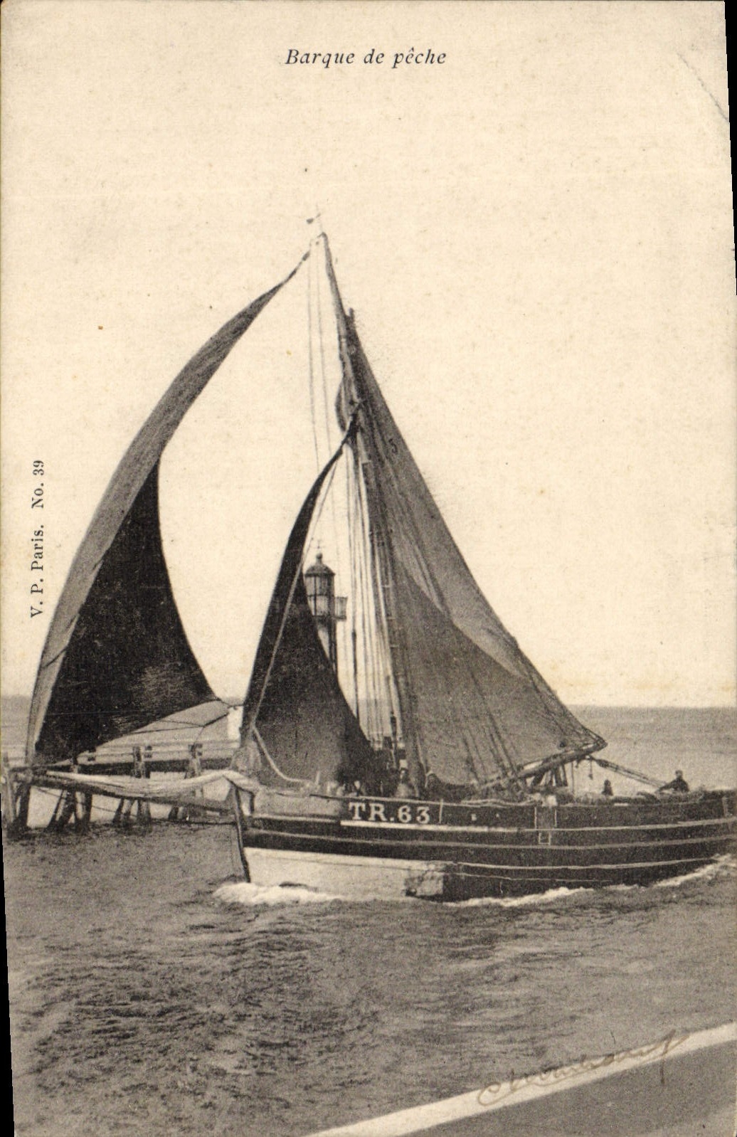 CPA Bateau Voilier Barque de peche 
