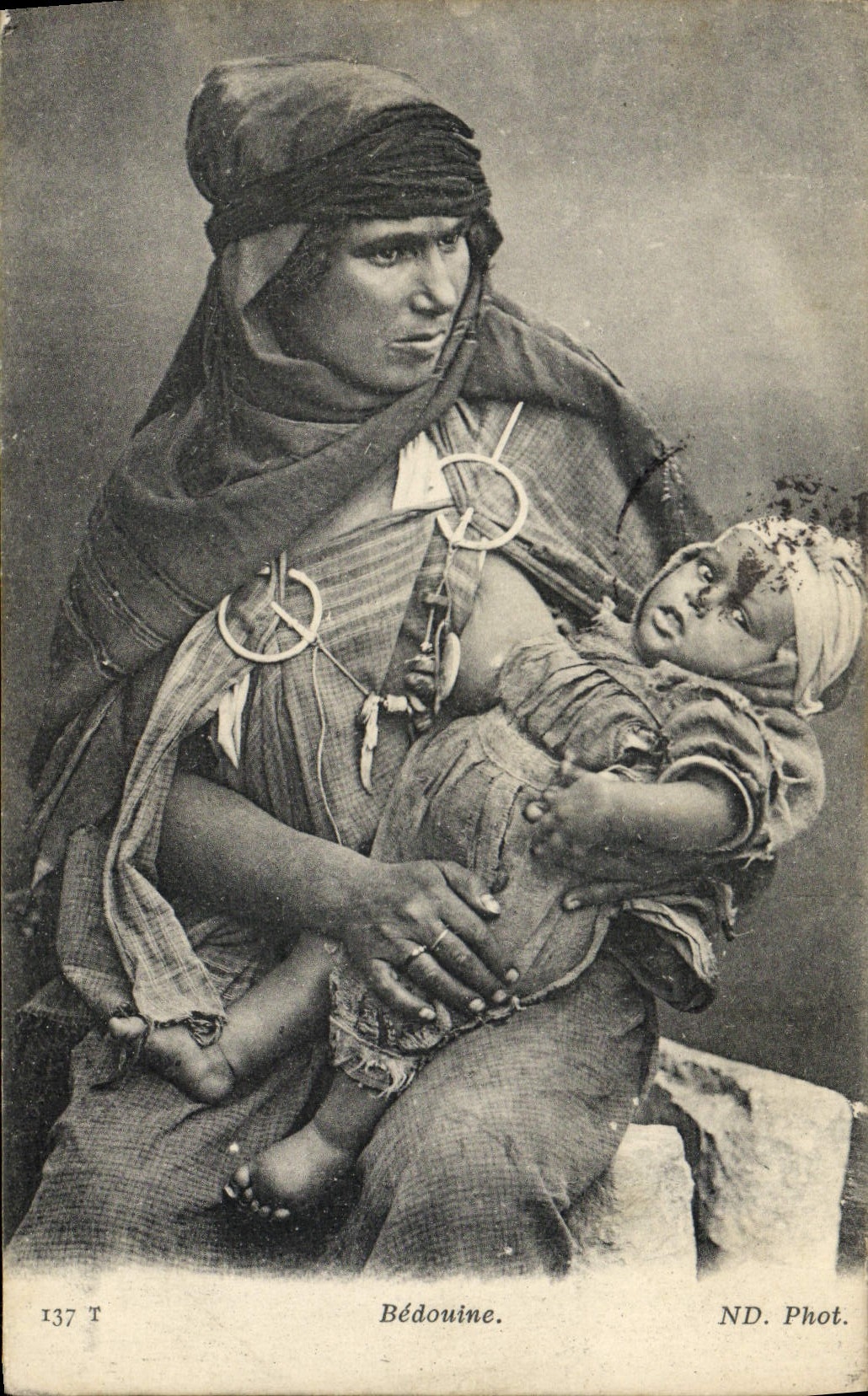 CPA Beaute orientale Bedouine Enfant