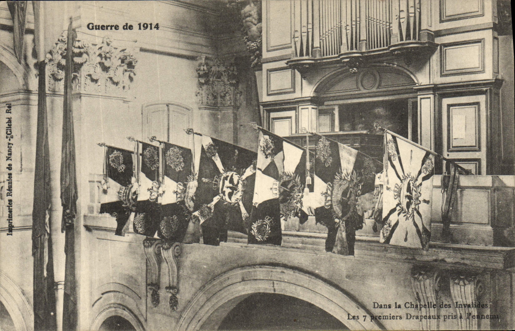 CPA Militaria Paris Invalides Chapelle Mes 7 premiers drapeaux pris a l'ennemi