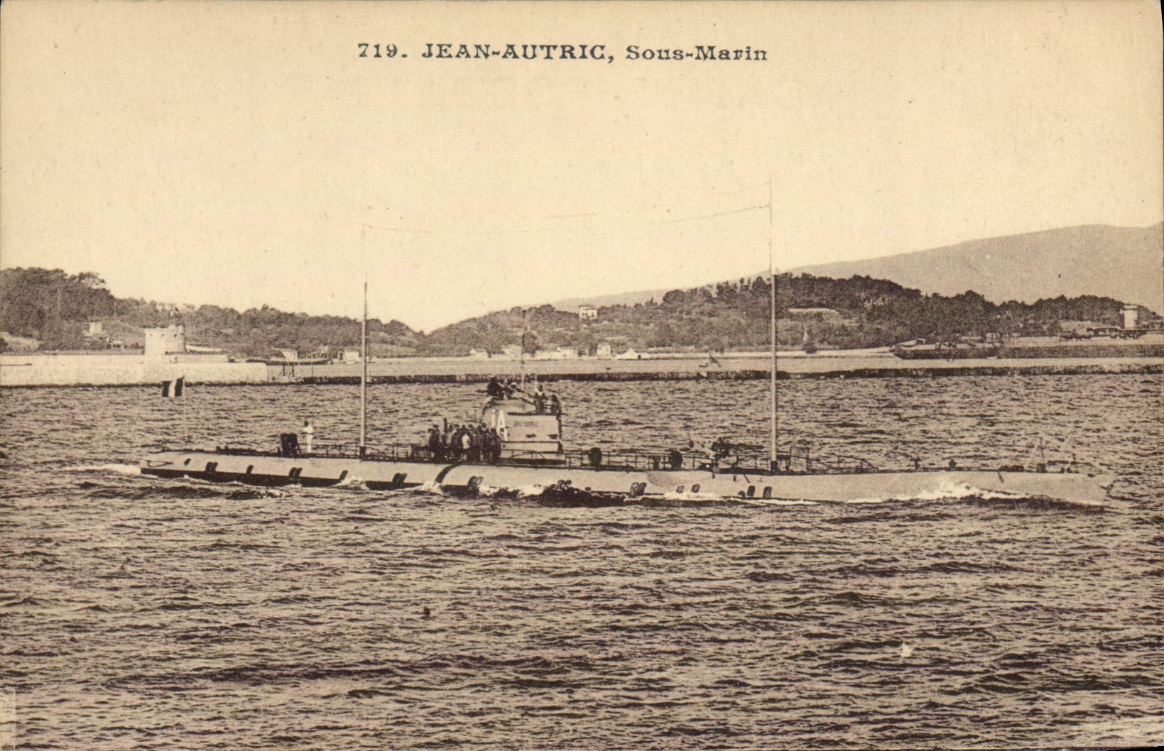 CPA Bateau de guerre Jean Autric Sous-marin