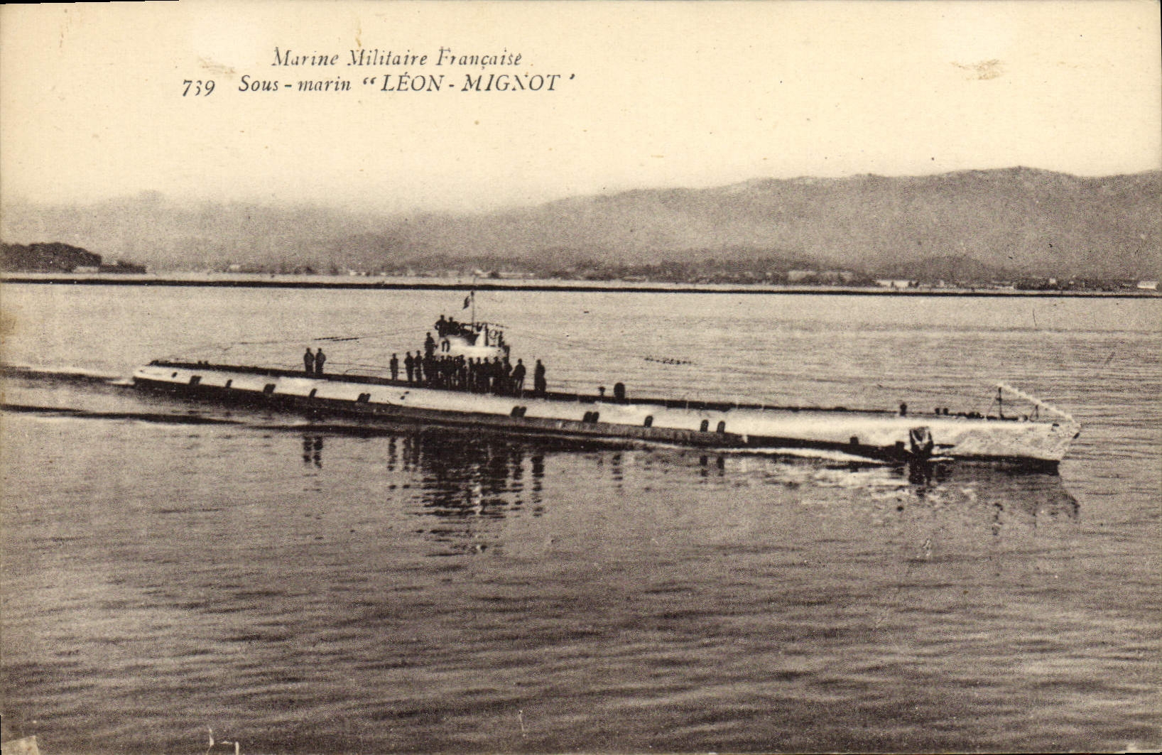 CPA Bateau de guerre Leon Mignot Sous-marin
