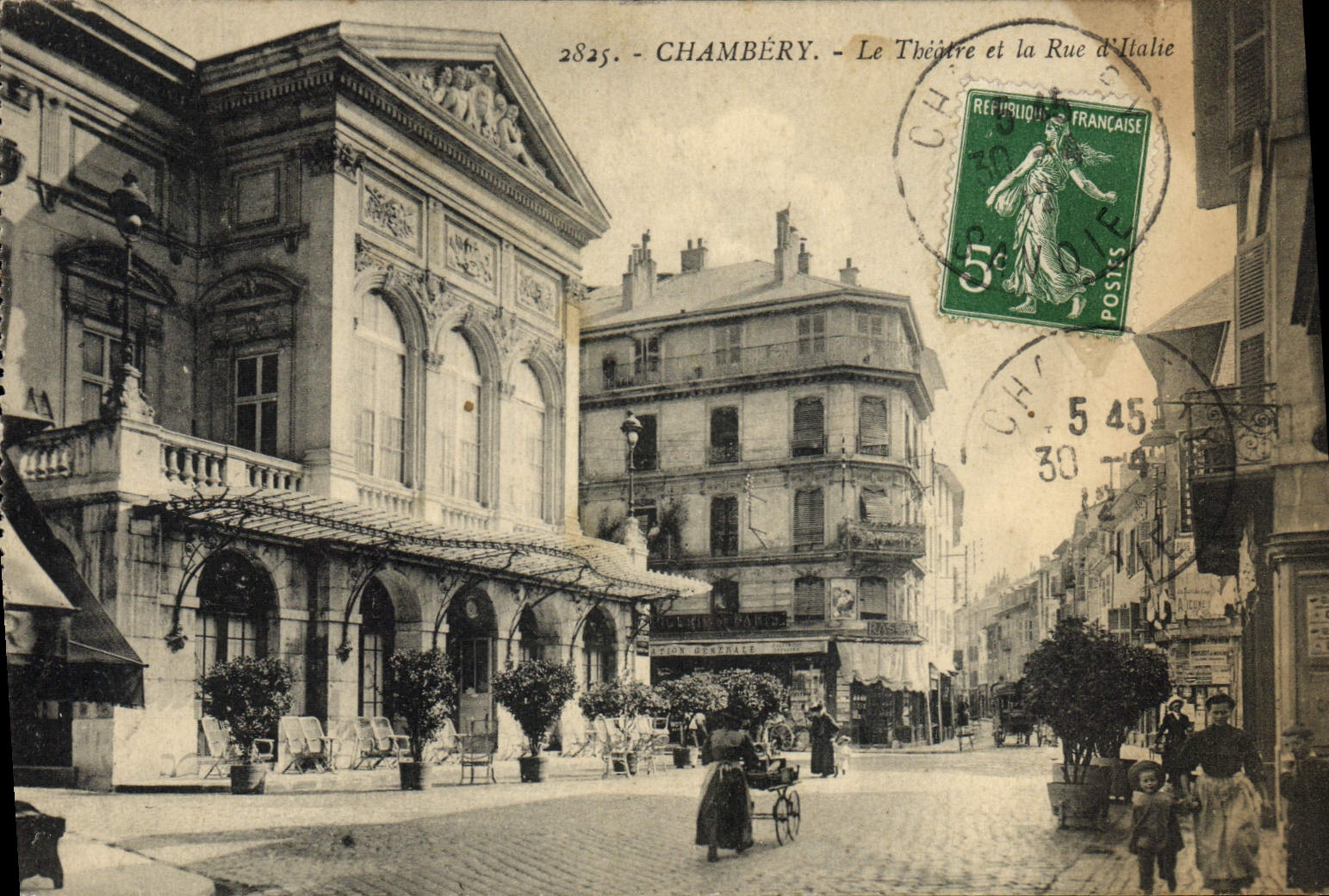 CPA Chambery Le Theatre et la rue d'Italie