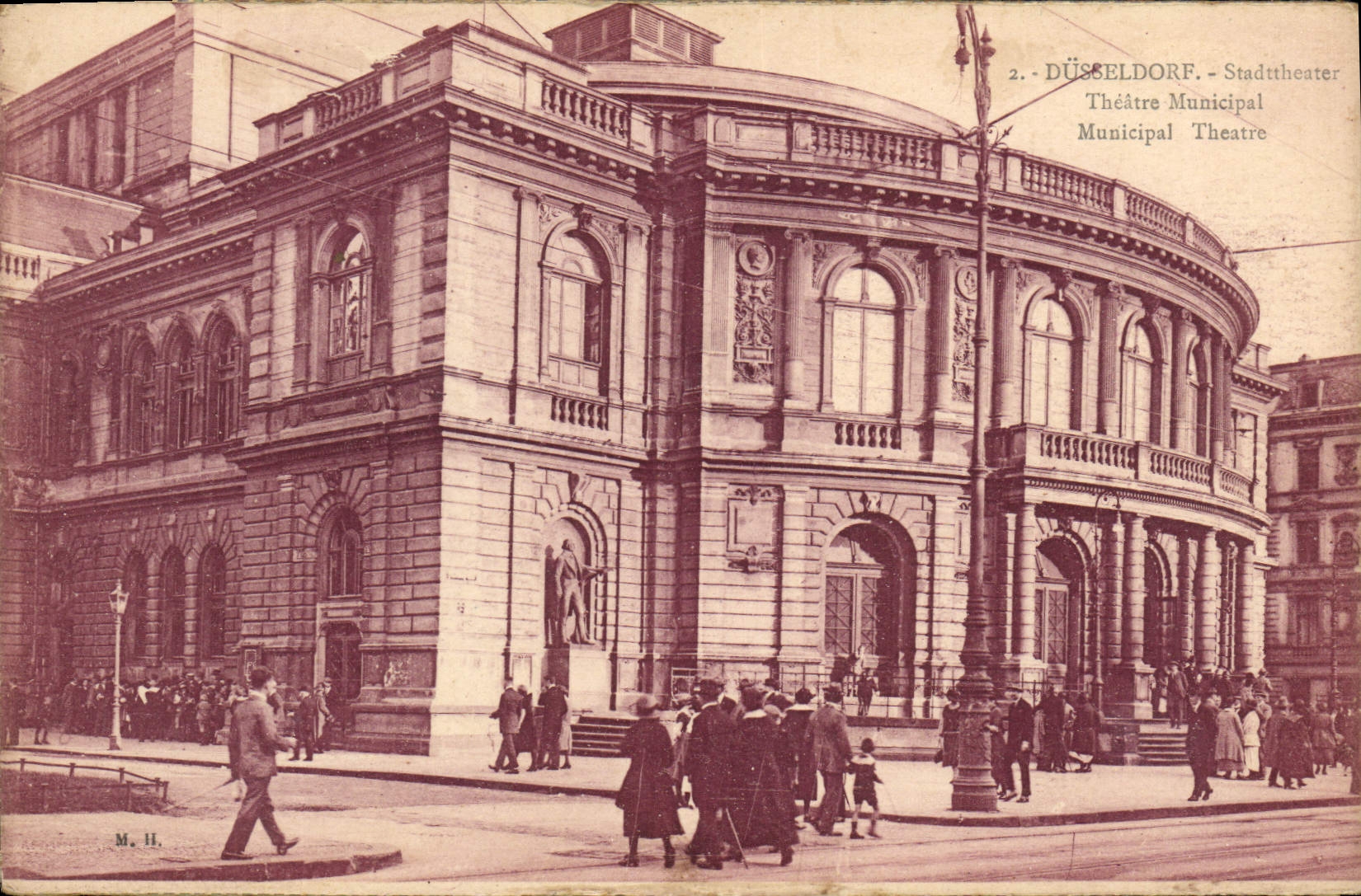 CPA Le Theatre municipal Dusseldorf 
