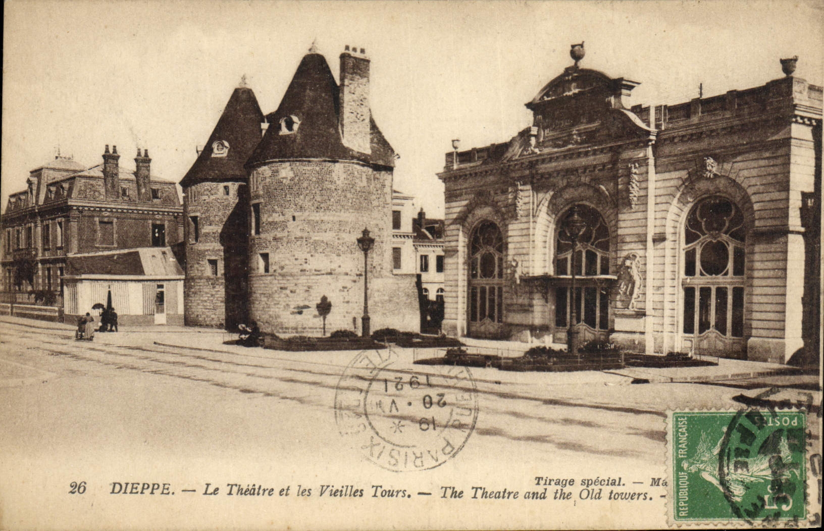 CPA Dieppe Le Theatre et les vieilles tours