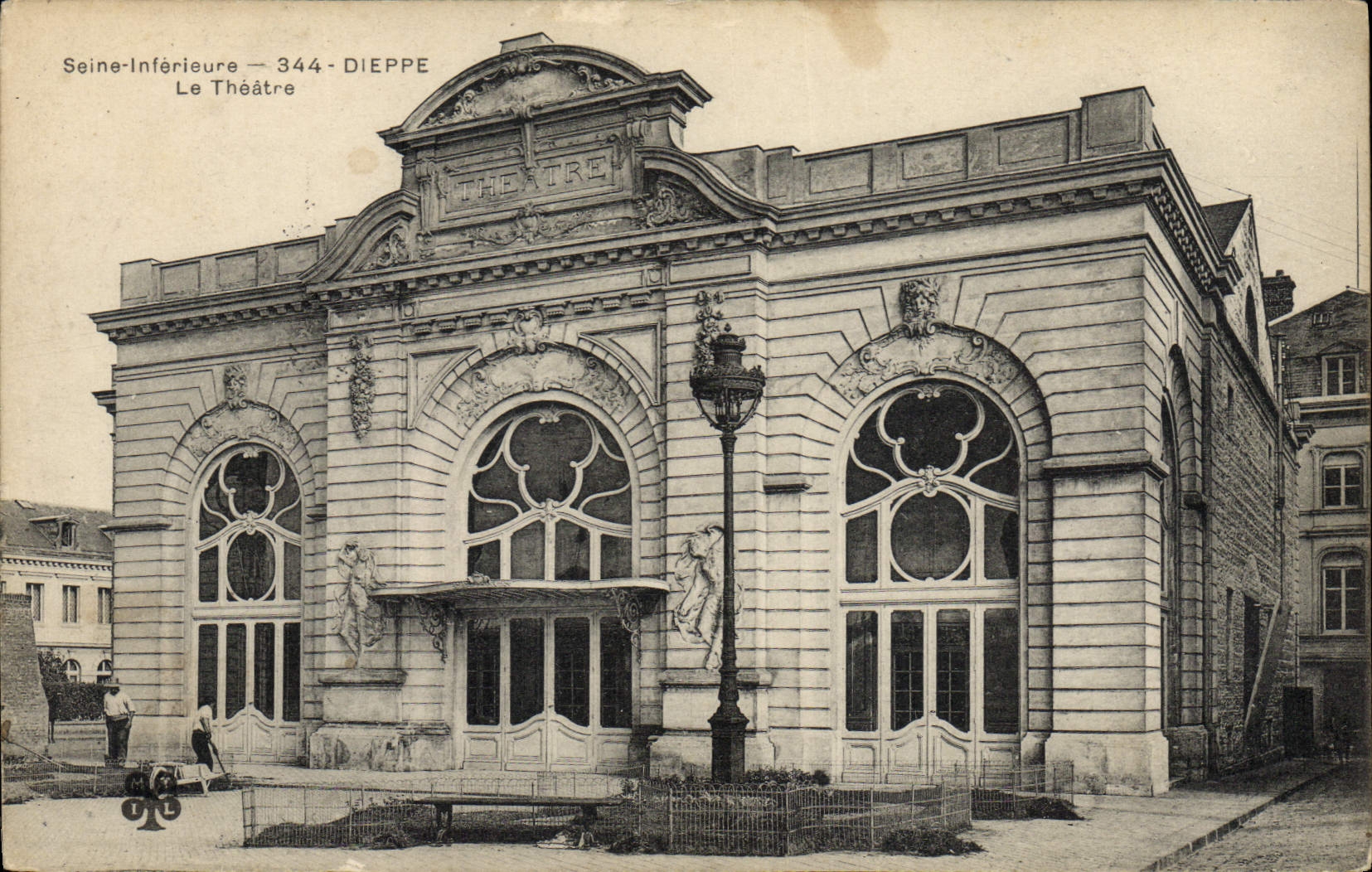 CPA Dieppe Le Theatre 