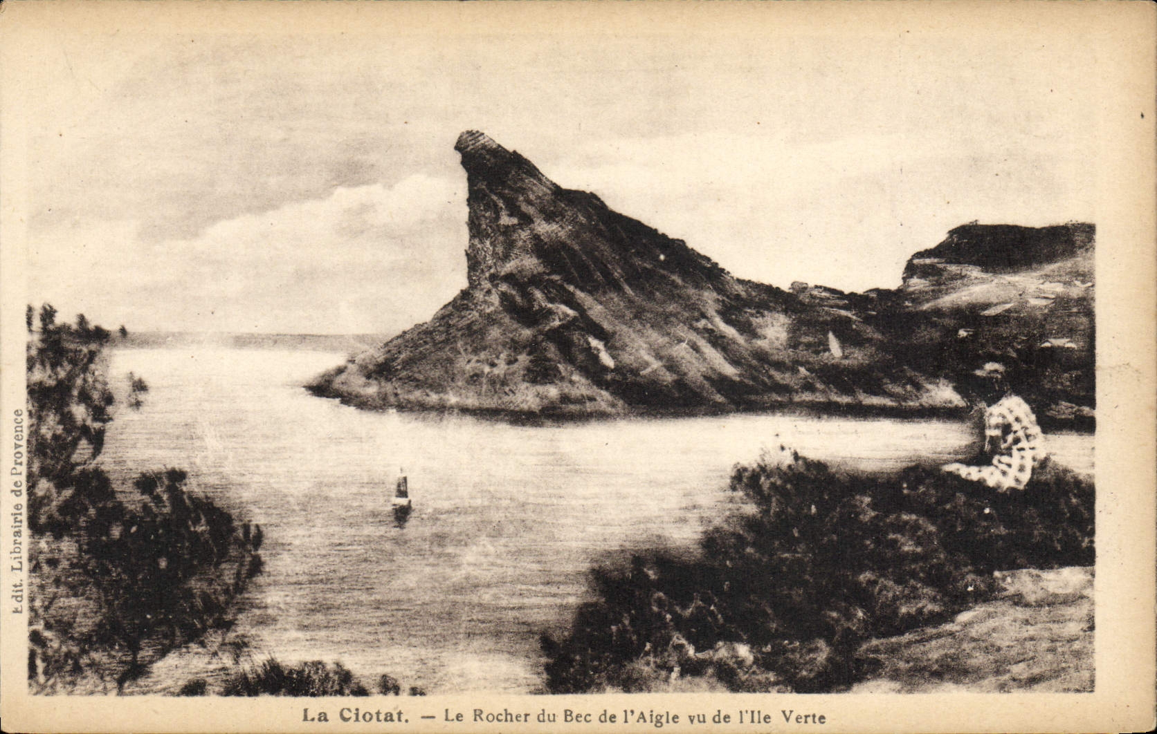 CPA La Ciotat Le Rocher Du Bec De I'Aigle Vu De I'Ile Verte