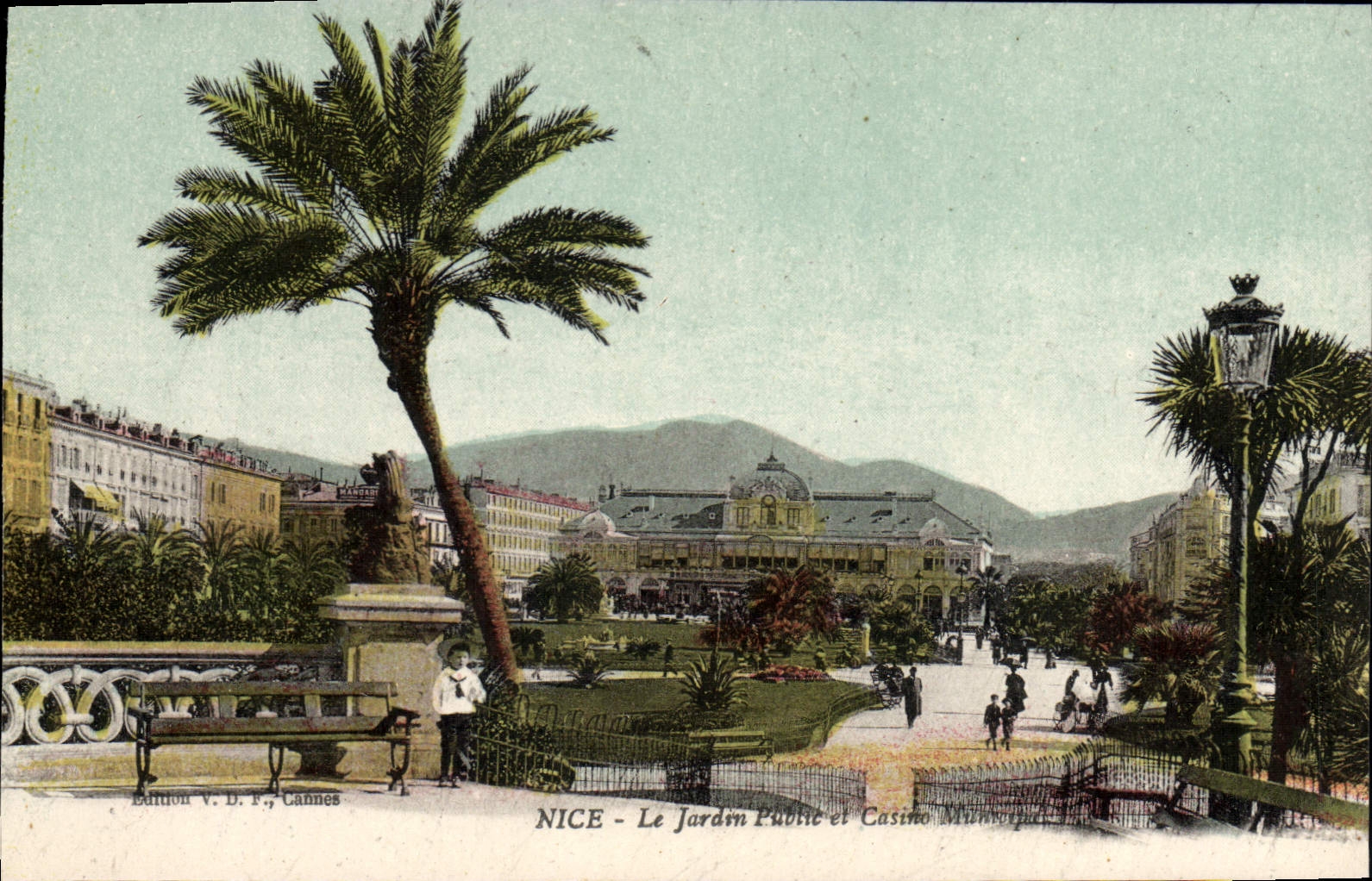 VINTAGE POSTCARD Nice the Public garden And municipal Casino