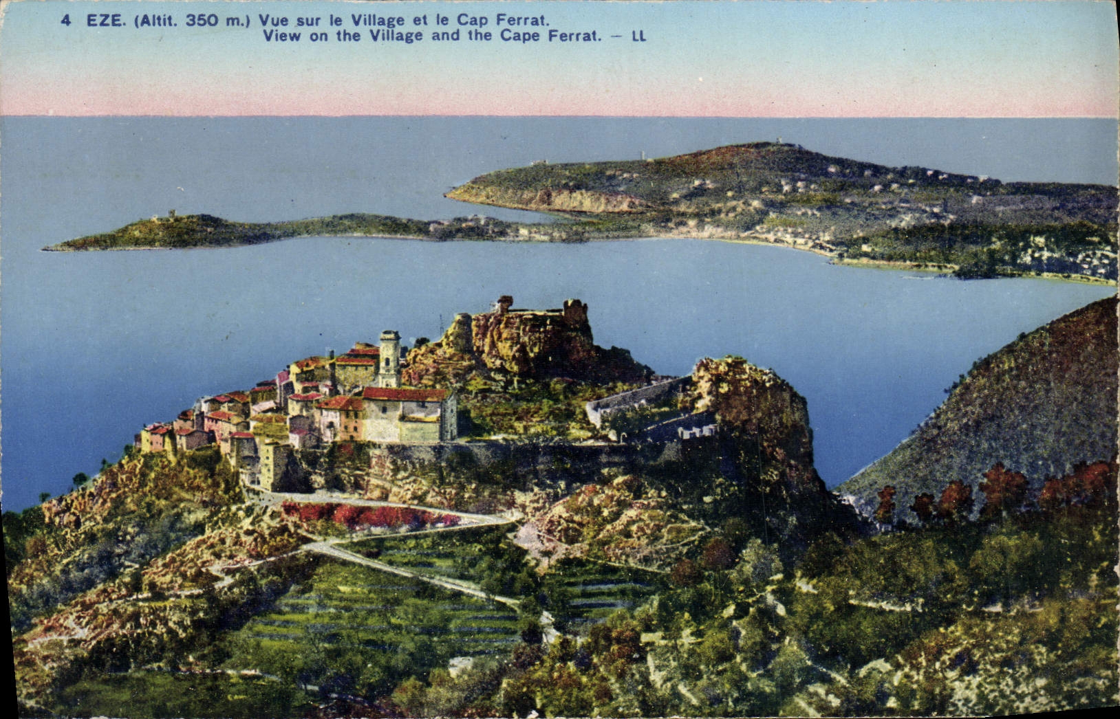 CPA Eze Vue sur le Village et le Cap Ferrat