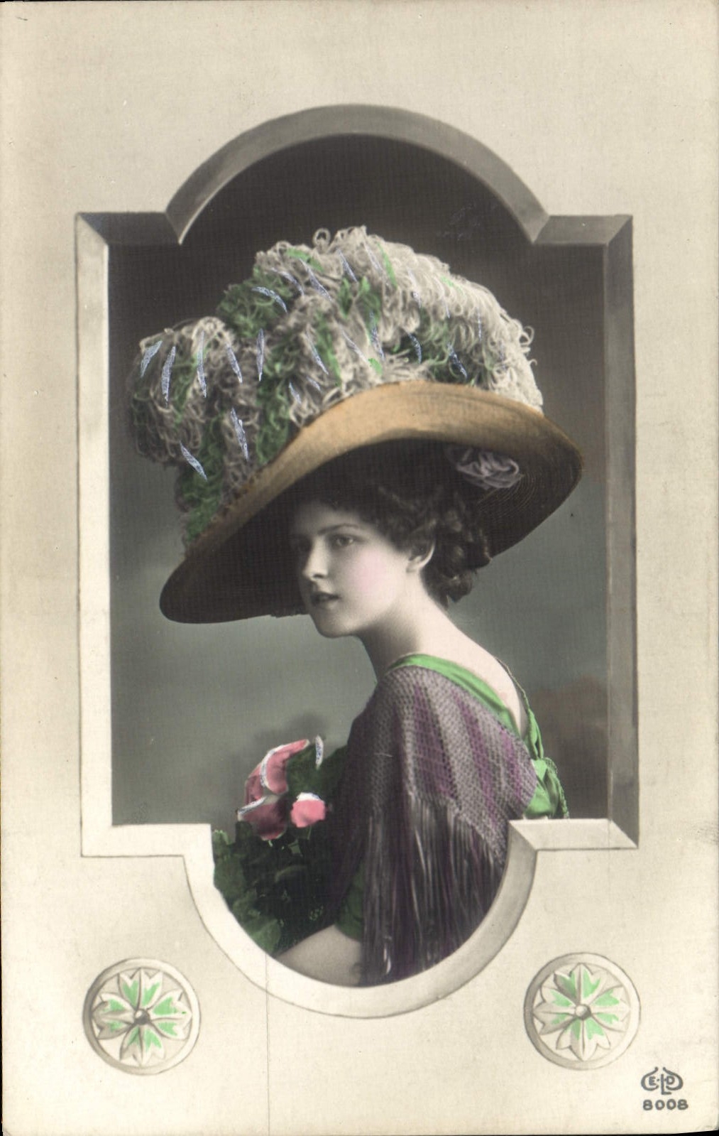 CPA Mode Femme Chapeau