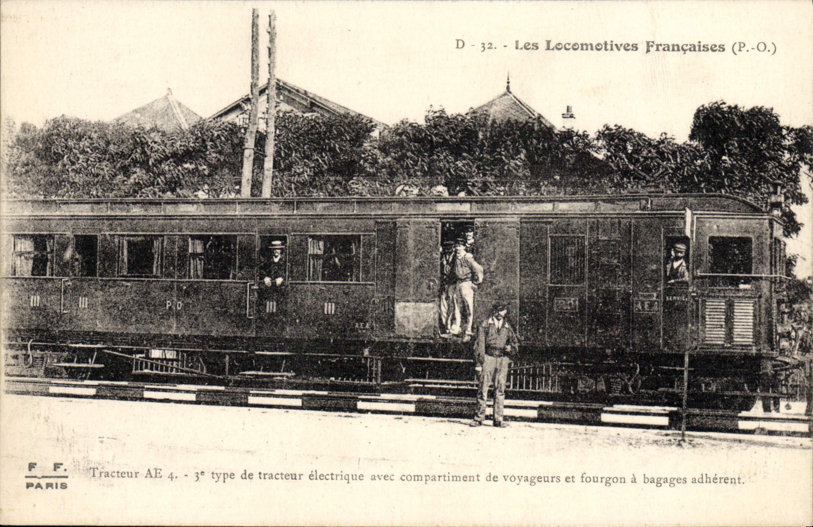 CPA Train Locomotive Tracteur AE4 3eme type de tracteur electrique 