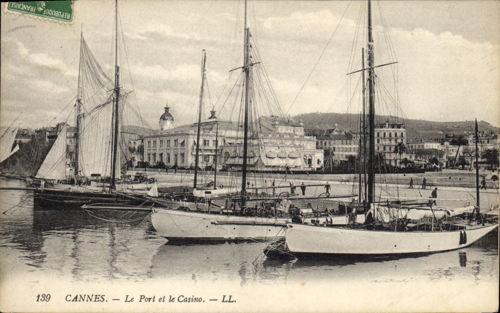 CPA Bateau Voilier Cannes le port et le casino