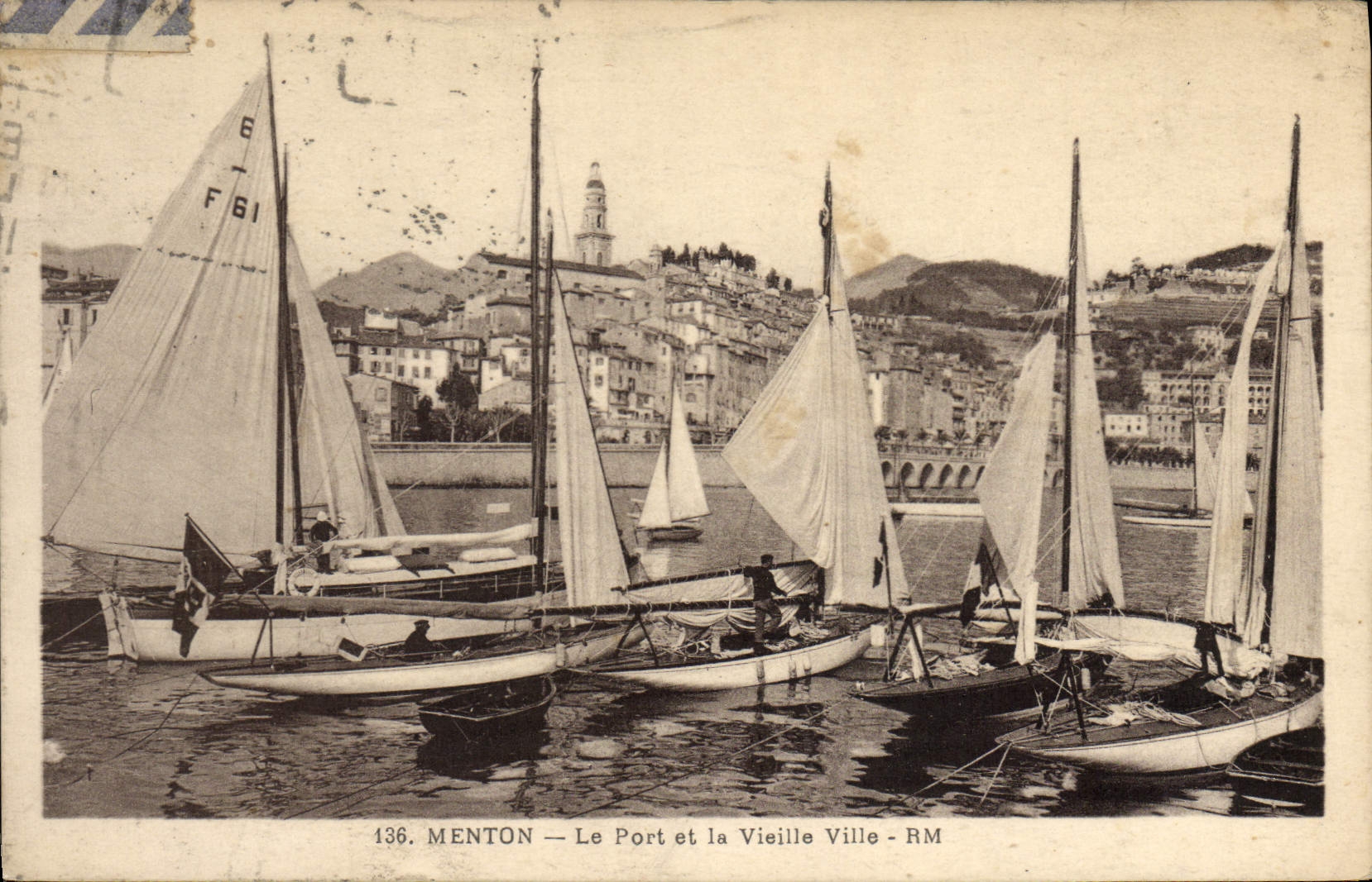 CPA Bateau Voilier Menton Le port et la vieille ville